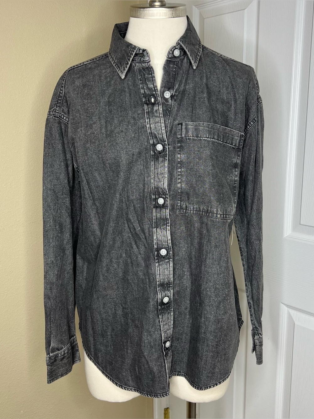 SO The Favorite Button Down Shirt - Washed Black